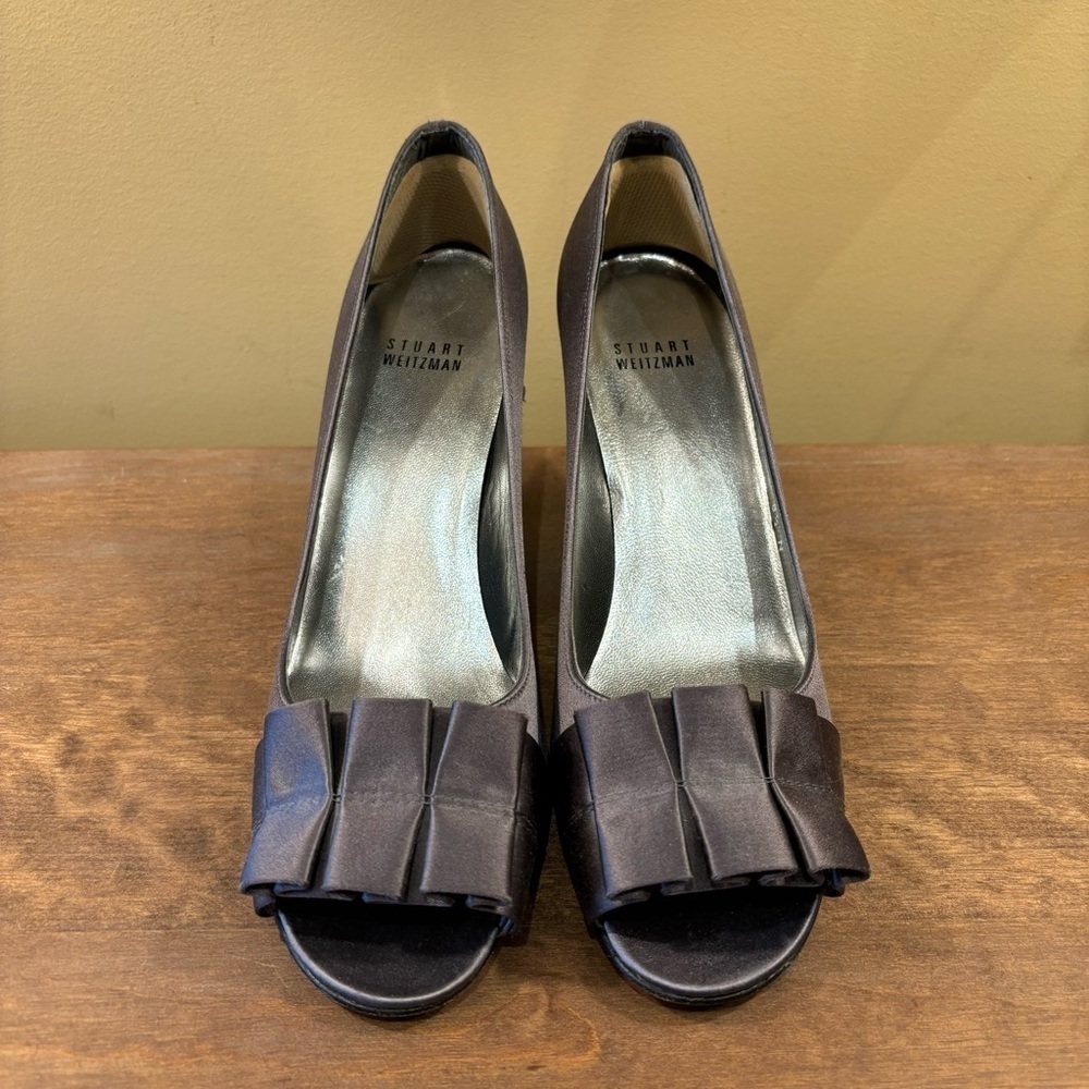 Stuart Weitzman Women's Gray Peep Toe Heels